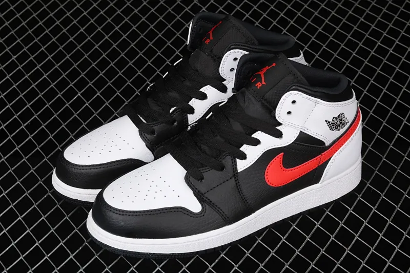 All categories Air Jordan Jordan series basketball shoes Air Jordan 1 Mid G version pure original Air Jordan 1 Mid AJ1 Joe 1 black and white red hook Zhongbang basketball shoes 554725-075